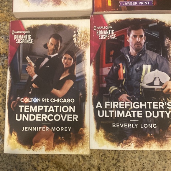 12 harlequin books - Picture 2 of 6